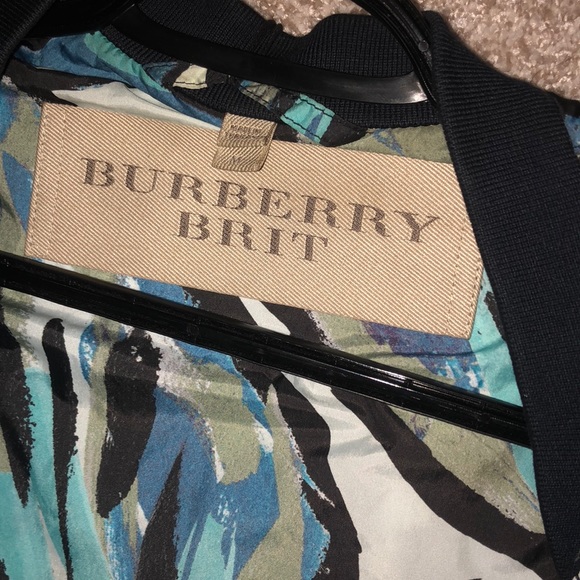 Burberry light jacket - Picture 3 of 4